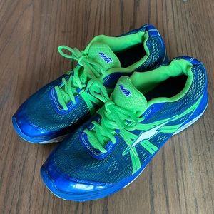 Avia running shoes 11M